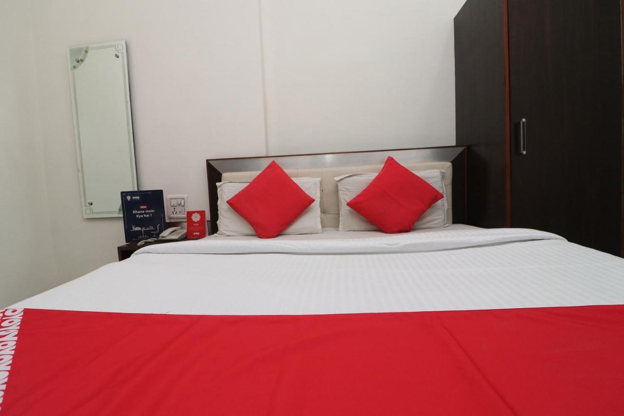 Oyo 24723 Hotel Atul Palace Агра Екстериор снимка