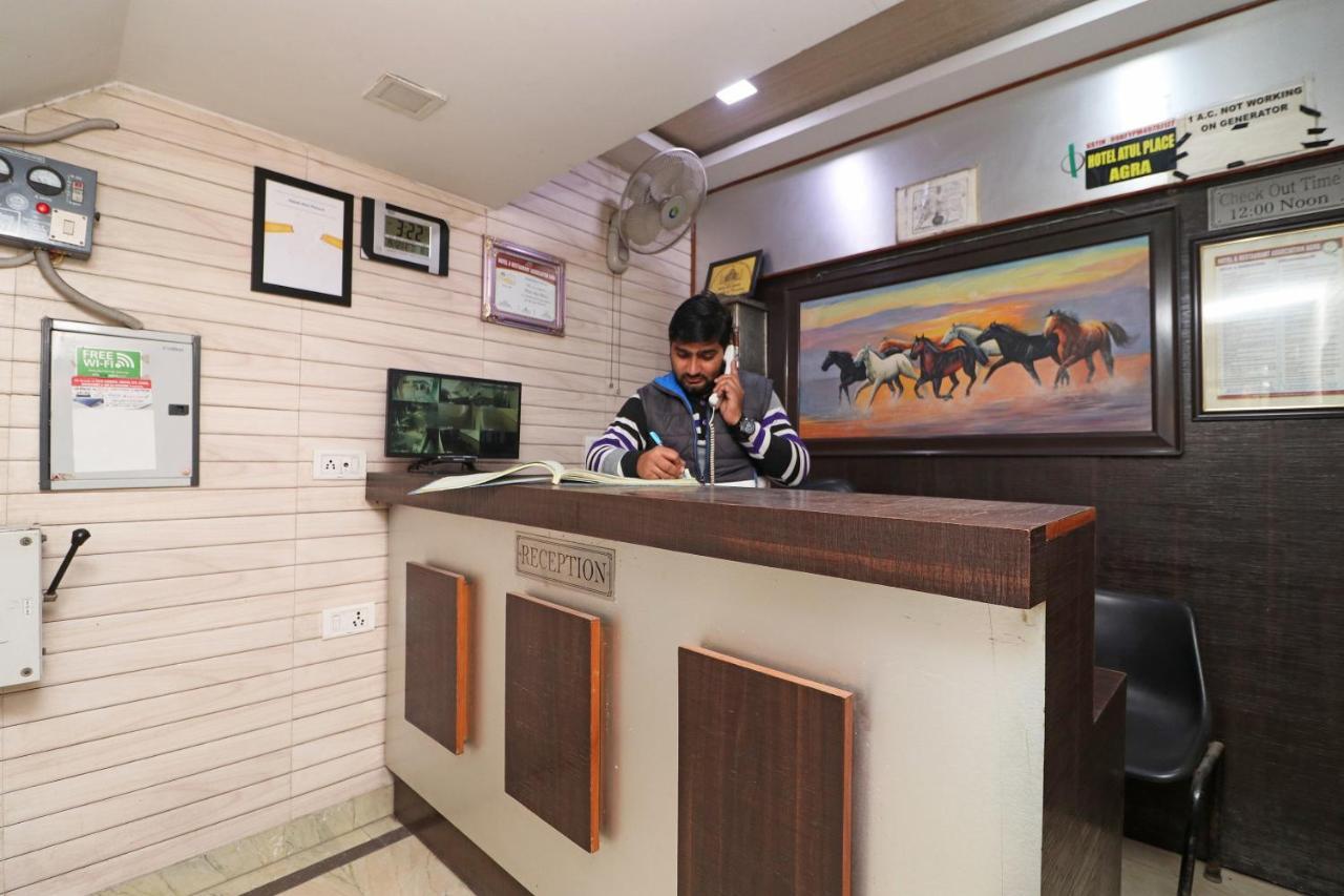 Oyo 24723 Hotel Atul Palace Агра Екстериор снимка