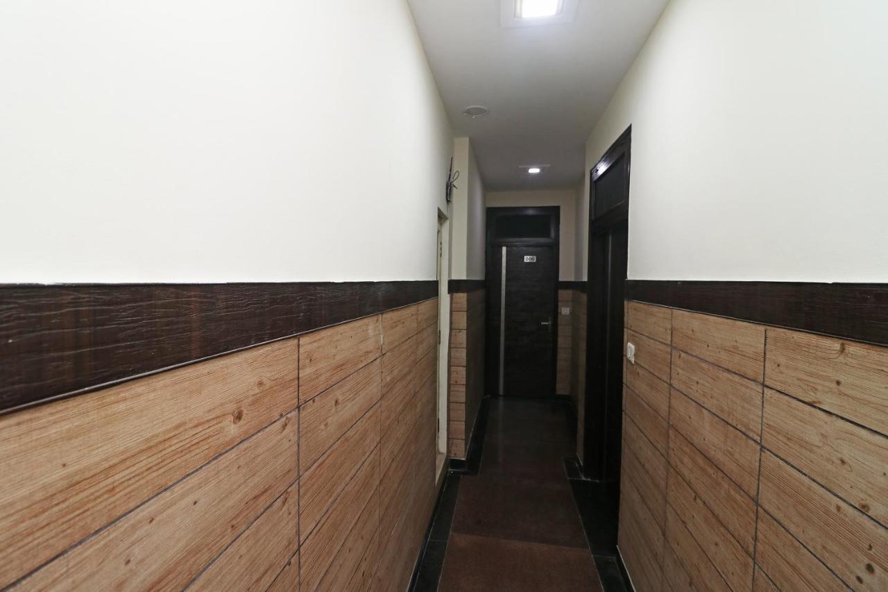 Oyo 24723 Hotel Atul Palace Агра Екстериор снимка